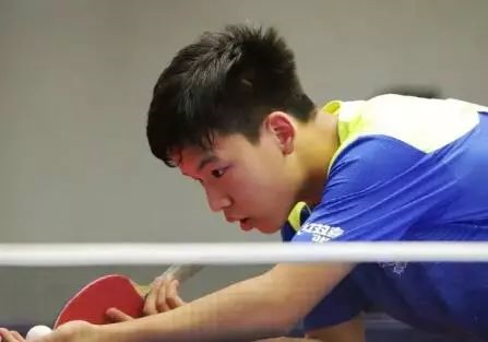 许多观察家