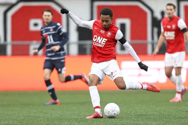 在赛场上的 在赛场上的