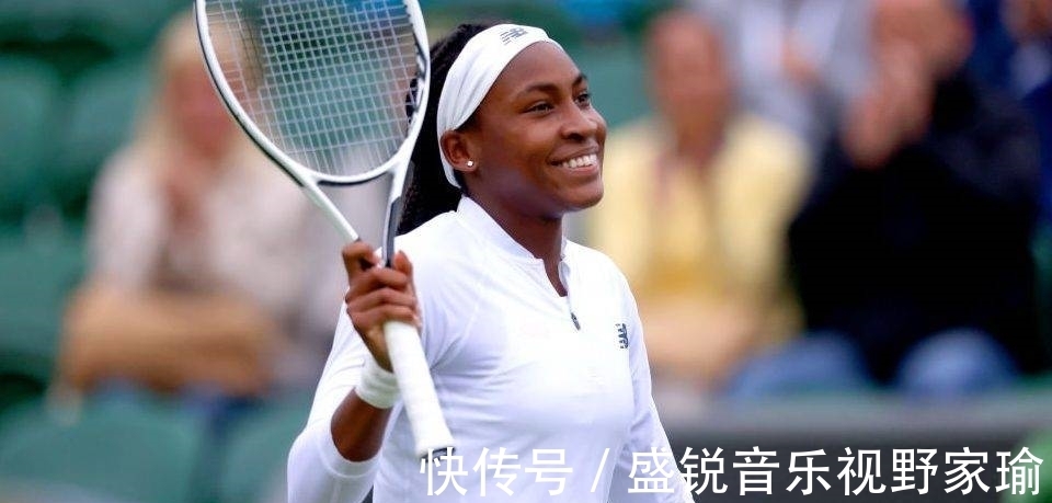 申花队在防 申花队在防