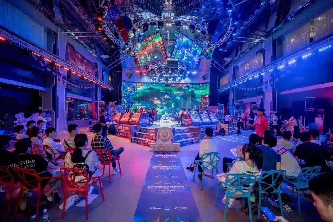 返巅峰的曼 返巅峰的曼