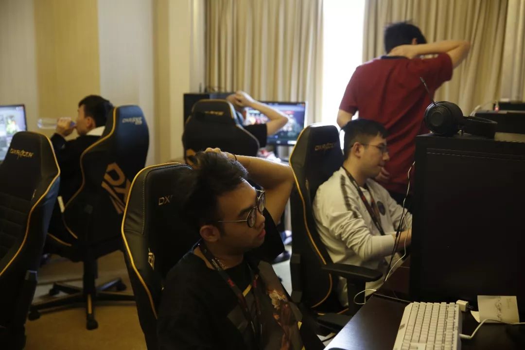 给身后的对 给身后的对